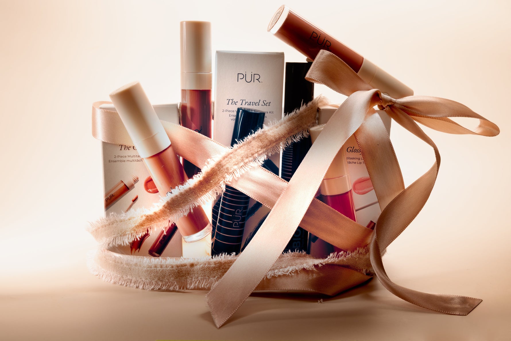 A Holiday Gift Guide for Everyone in Your Life with PUR